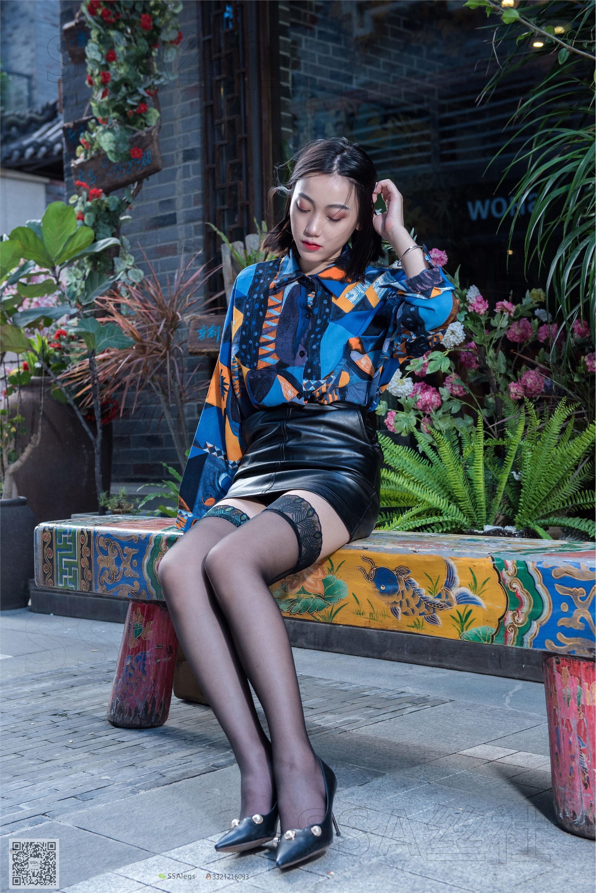 SSA丝社 NO.051 大大街边盛开的孔雀翎长筒丝袜裸足